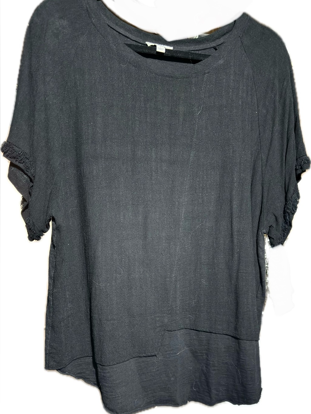 Umgee Black Short Sleeve Relaxed Crewneck Tee in Black
